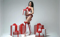 How to Get Shoppers in the Mood for Pleasure During the Holidays