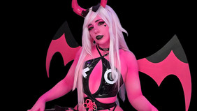 Crimson Kitten Talks Cosplay, Chaos and Creating Community