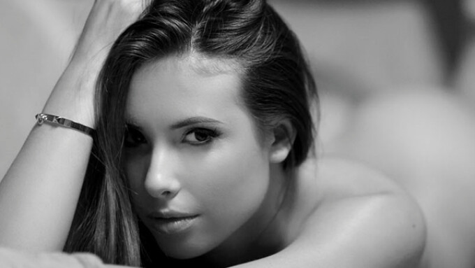 Casey Calvert Offers ‘BDSM: From Reel to Real’ Seminar at Stockroom