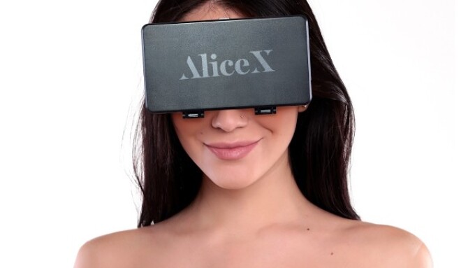 AliceX.com Announces Beta Launch of Virtual Reality Live Cam Site