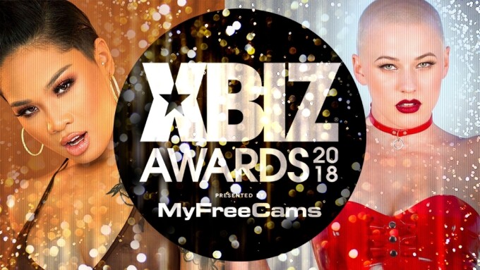 Honey Gold, Riley Nixon Named XBIZ Awards Trophy Girls