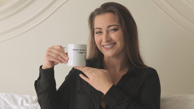 Dani Daniels Launches Indiegogo Campaign for Subscription Box Service