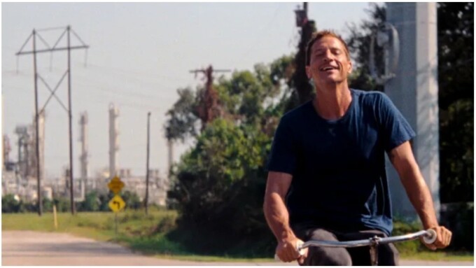 'Red Rocket' Star Simon Rex Wins 'Best Actor' From L.A. Film Critics