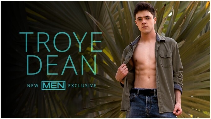 Newcomer Troye Dean Signs Exclusive Contract With Men.com