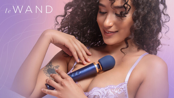 Le Wand Debuts Navy Edition of 'Petite Wand' Vibrator