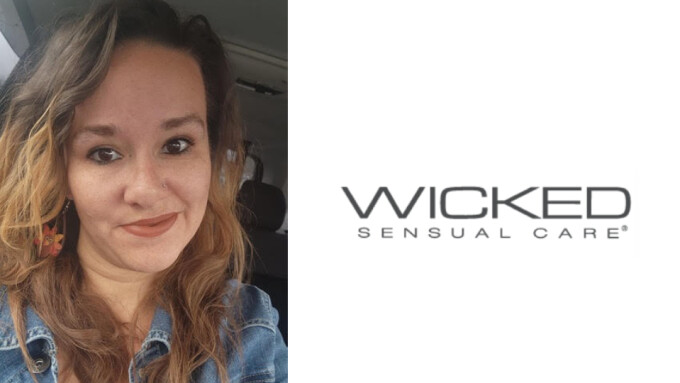 Wicked Sensual Care Spotlights Amber Salyer of Romantic Escapades