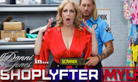 Danni Jones Returns to Pervz