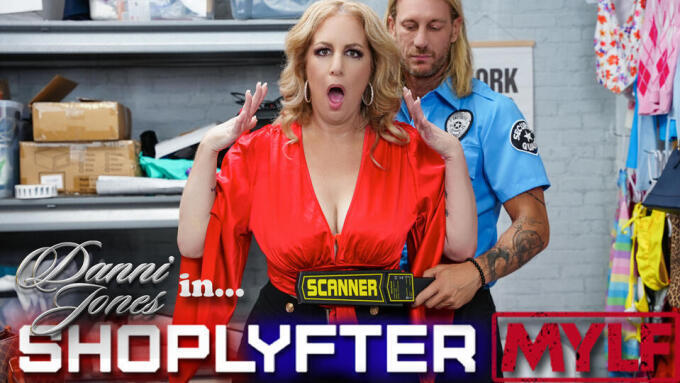 Danni Jones Returns to Pervz