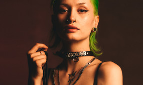 Adult Chat Platform Arousr Sets Human-Only Host Policy