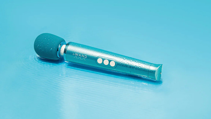 Women's Health Spotlights Le Wand 'Dive'