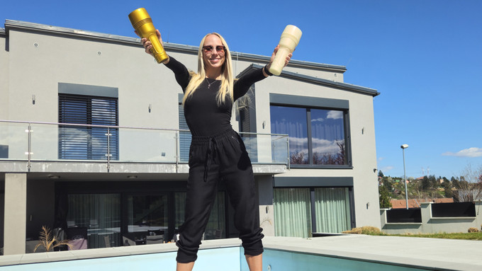 Zuzana Kasinski Joins Fleshlight Team