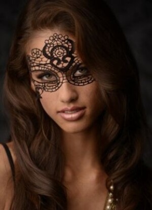 The Enchanted Black Lace Mask
