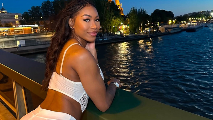 Nadia Jay to Self-Book All Shoots