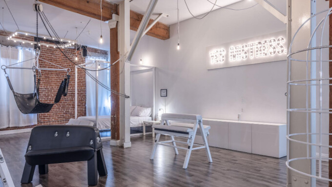 Justine Cross to Close Dungeon East, Launch Stella Obscura