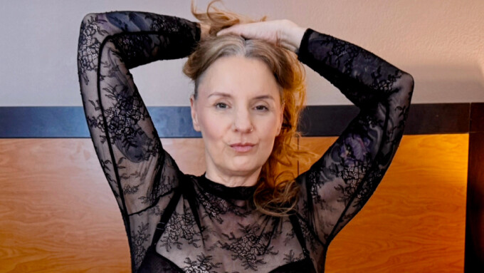 Molly McSquirts Drops New Squirt-Heavy Clip on OnlyFans