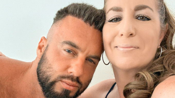 Danni Jones Launches New Series