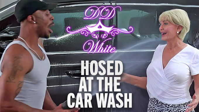 DD White Gets Hosed Down at Car Wash in New Clip