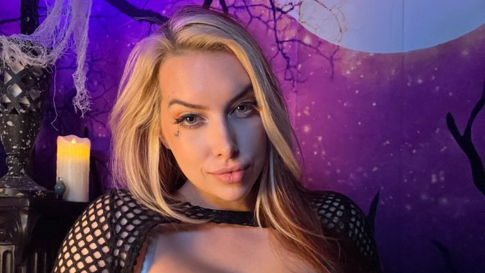 Cubbi Thompson Launches Annual 'Cubtober' Event on OnlyFans