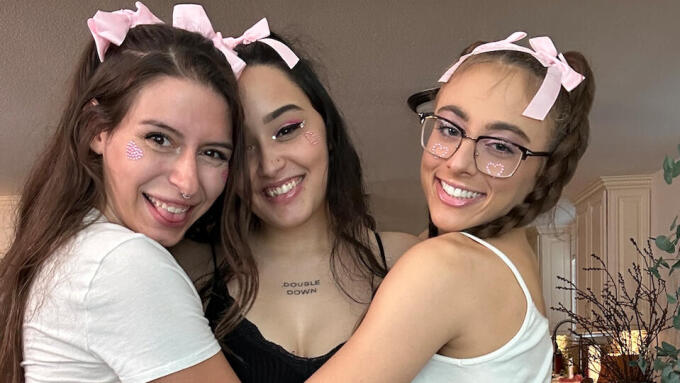Chloe Kreams Drops New OnlyFans Clip With Gia Derza, Indigo Dances