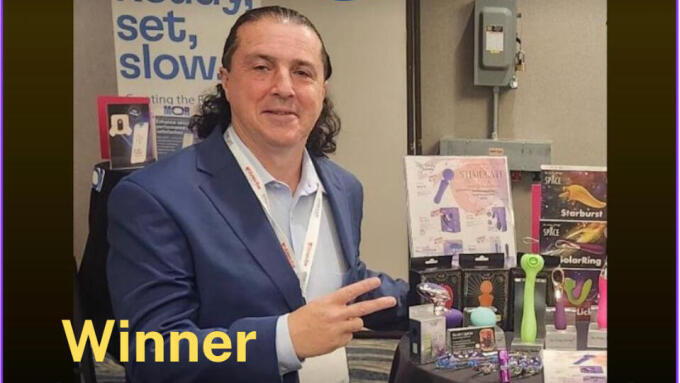 OEJ's Scott Lipkin Wins at 2026 XBIZ Retail Honors