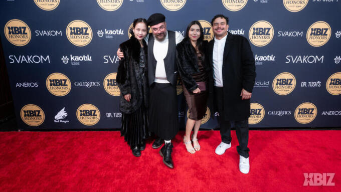 Honey Play Box Celebrates Successful Week at XBIZ Events