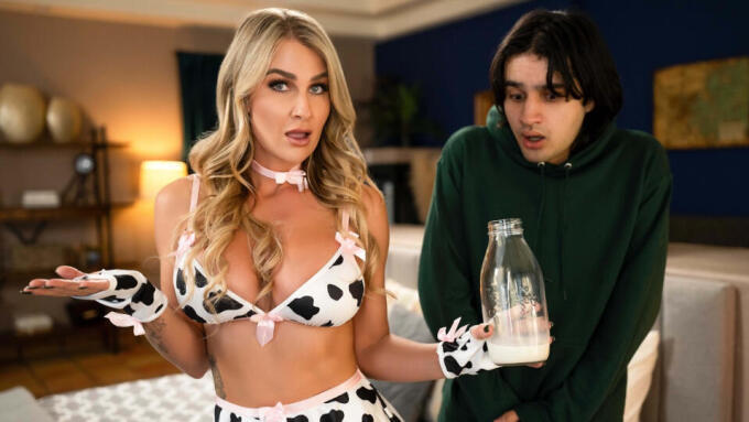 Andi Avalon Makes Her MILFED Debut