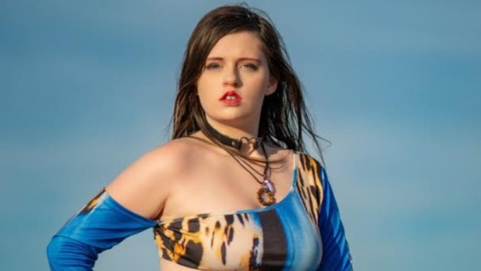 EmAmbisious to Celebrate Her Industry Return at Exxxotica Chicago