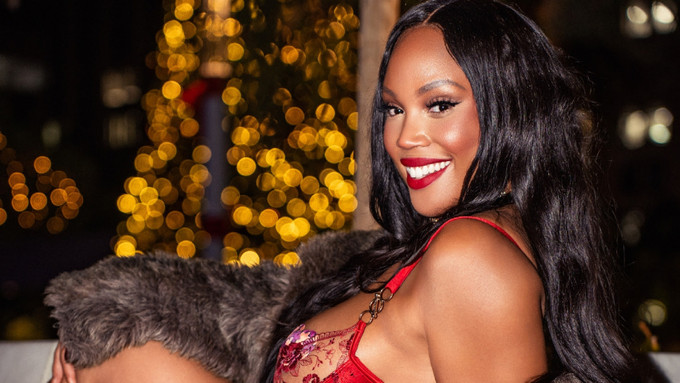 August Skye Stars in New Girlsway, Bellesa Scenes