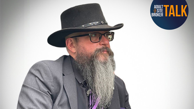 Tanguy De Courson of SpicyGigs Guests on 'Adult Site Broker Talk' Podcast
