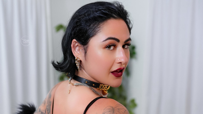 Josie Jaxxon Featured in Latest Issue of Erotic Sky Magazine