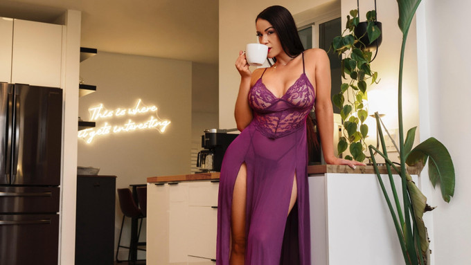 Miss Raquel Drops 3 New Clips on OnlyFans