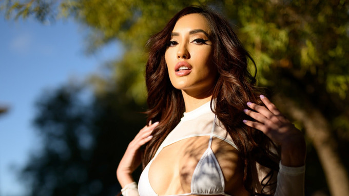 Chloe Amour Stars in 7 New Studio Releases