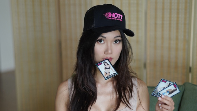 Lucy Mochi Featured in New Set of Hott Trading Cards