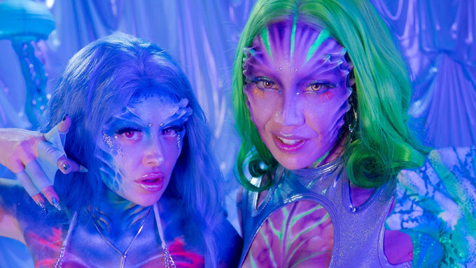 Little Puck, Jewelz Blu, Nade Nasty Lead 'Deep Sea Creatures' Cosplay Collab